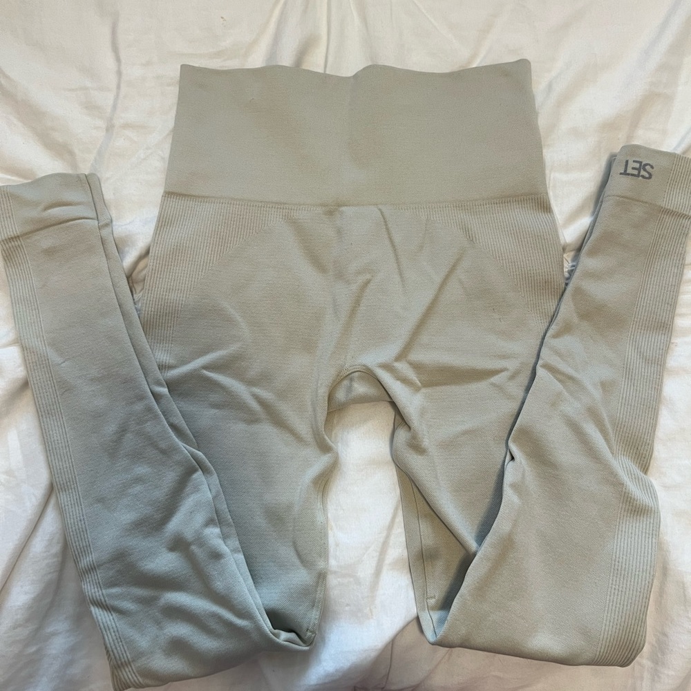 Set Active Oatmilk Leggings